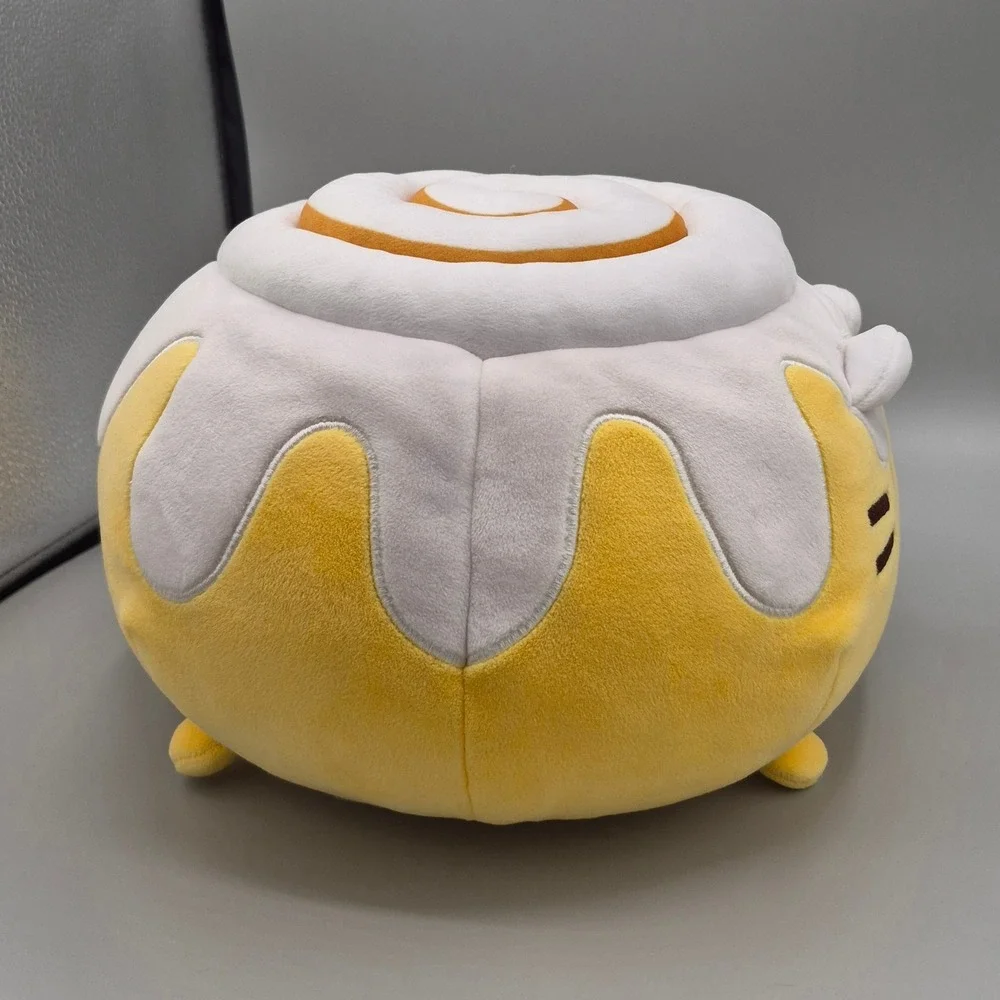 Pusheen by GUND Cinnamon Roll Squisheen Plush Cat Yellow White 6061525 2021